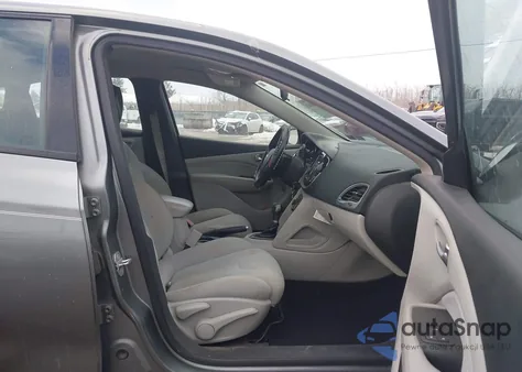 2013 Dodge Dart Sxt z USA, uszkodzony, nr VIN 1C3CDFBA9DD105603